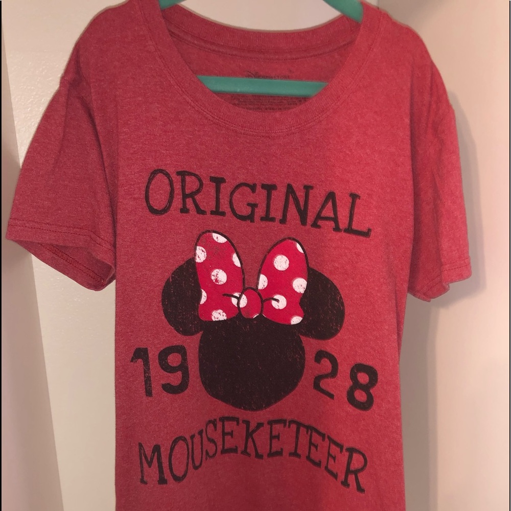 A Minnie Mouse t-shirt!